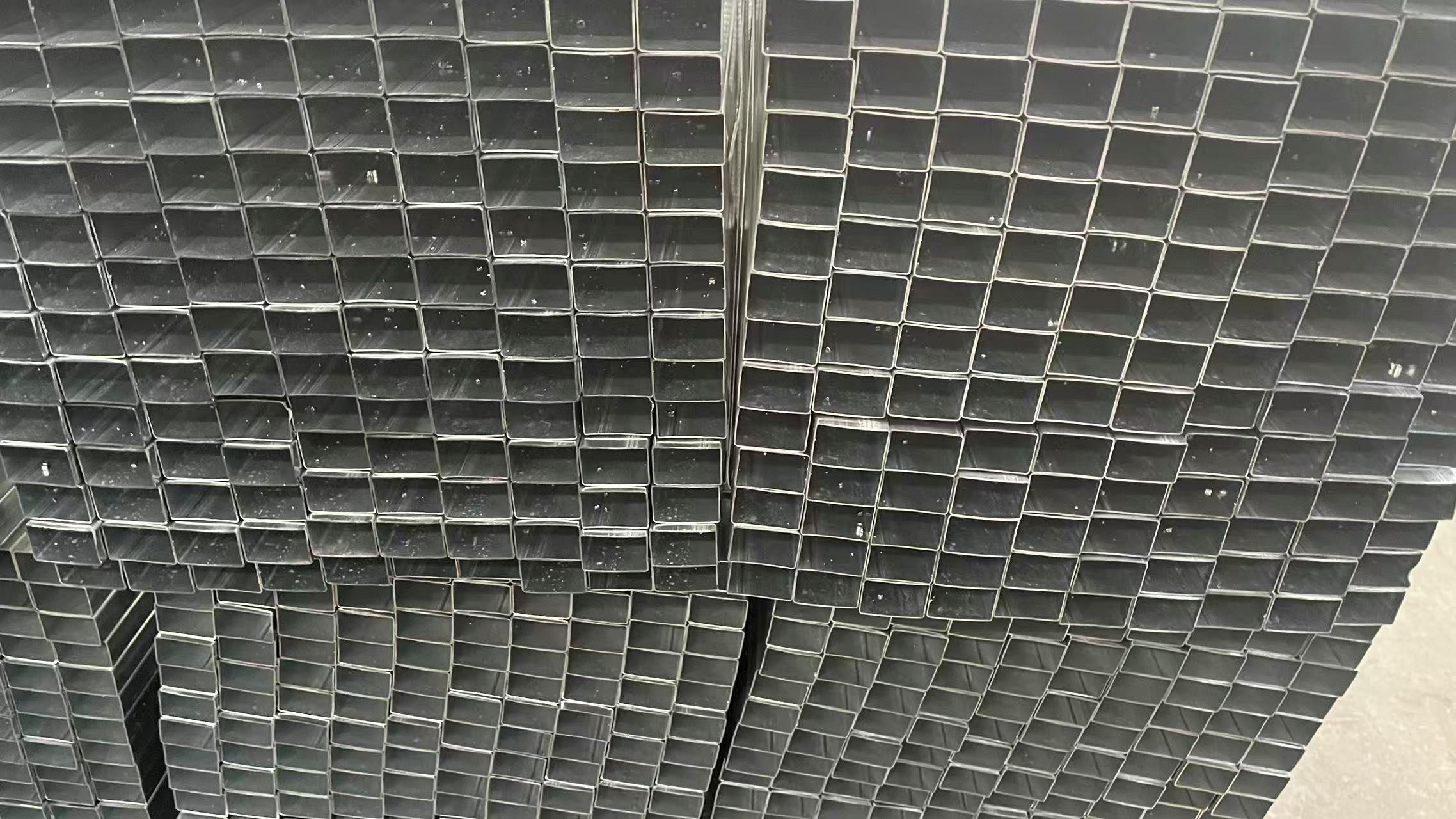 20×30 Galvanized Rectangular Tube - 20mm × 30mm | Galvanized steel pipe by Jia Yi Steel Pipe