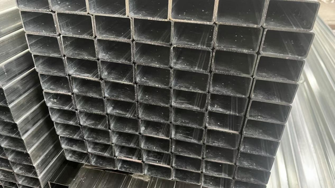 30×50×1.8 Galvanized Rectangular Tube - 30mm × 50mm × 1.8mm | Galvanized steel pipe by Jia Yi Steel Pipe