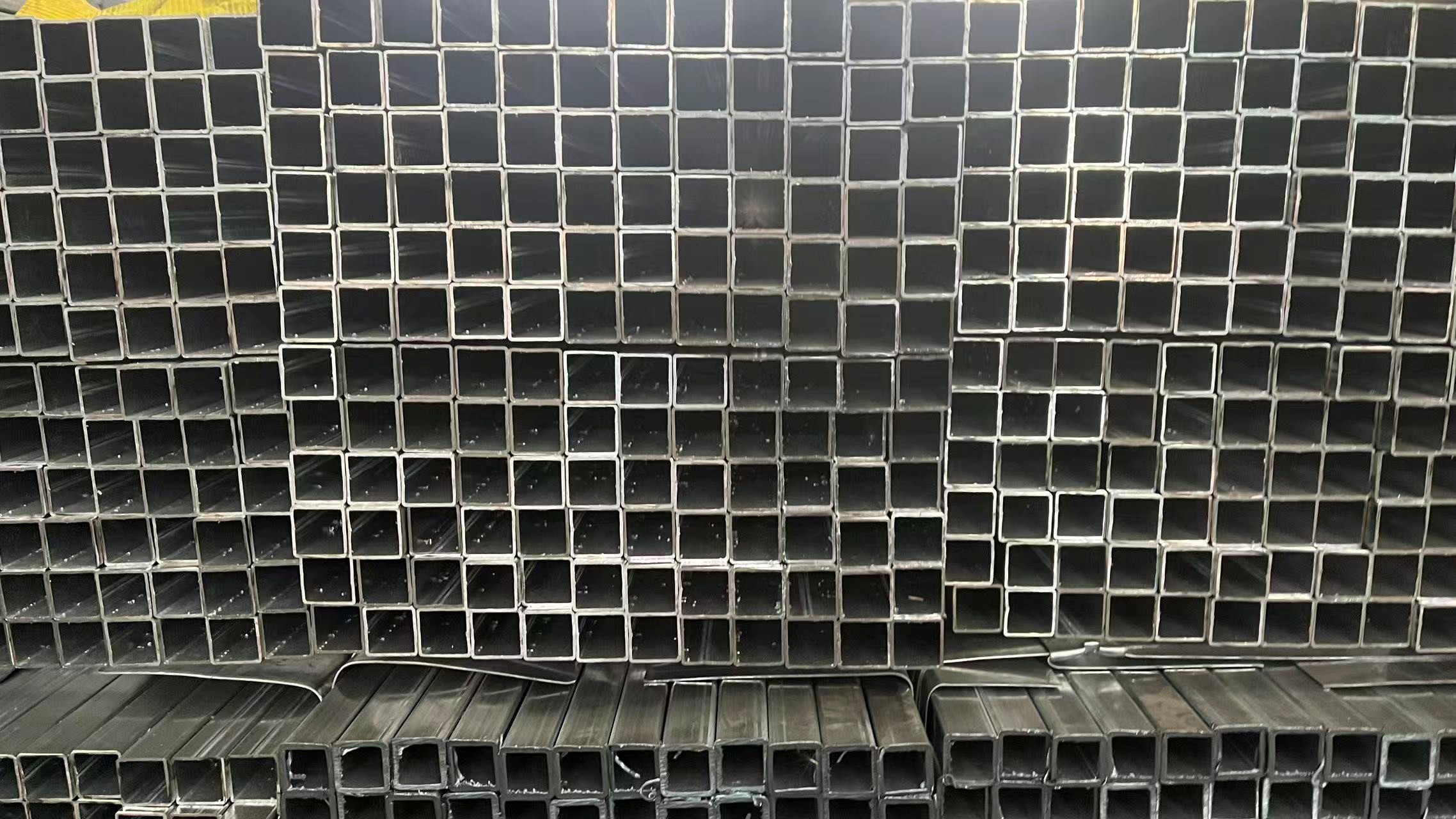 25mm Galvanized Square Tube - 25mm × 25mm | Galvanized steel pipe by Jia Yi Steel Pipe