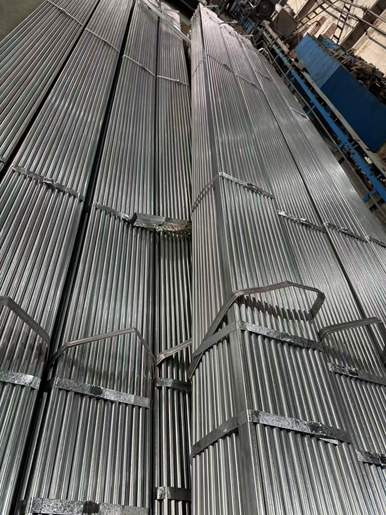 25×50 Galvanized Oval Tube - View 2
